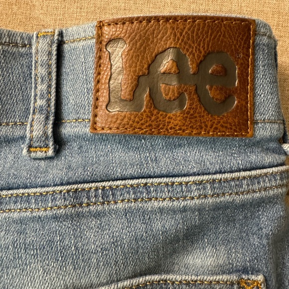 Lee Slim Straight Light Blue Jeans - Picture 3 of 6